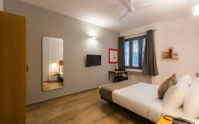 16 Square Luxury Suites & Boutique