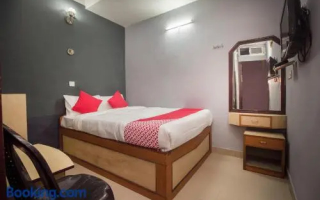 OYO 10695 Hotel Niladri Palace