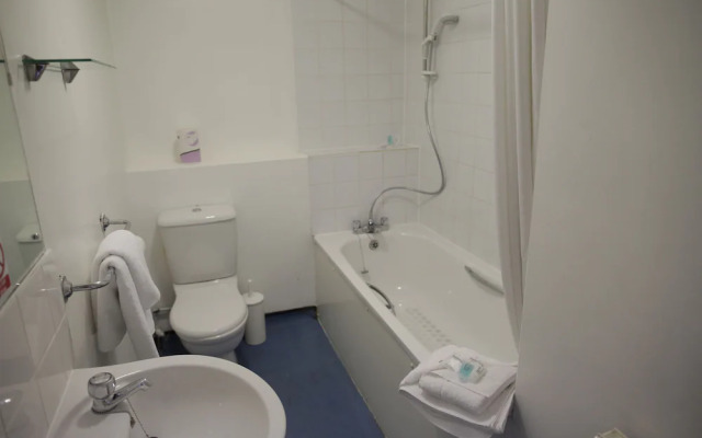 Pembridge Court Hotel