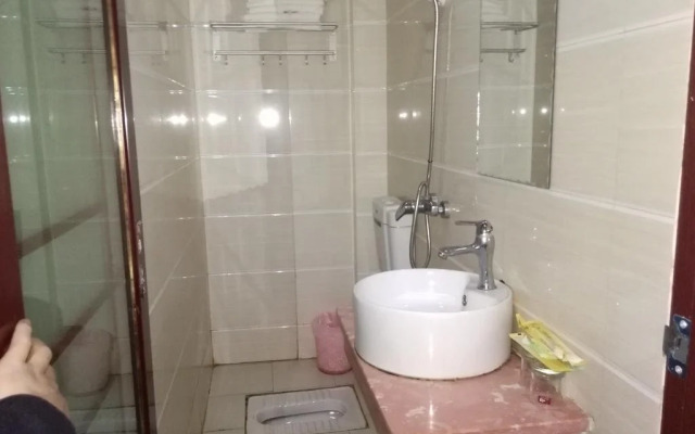 Tongxing Business Hotel