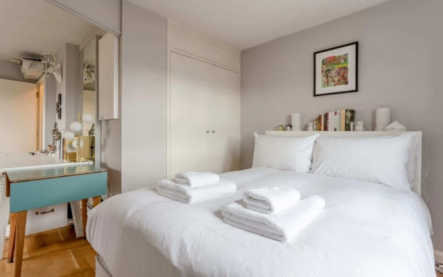 Chic and Cosy 1 Bed Flat in Nw-london