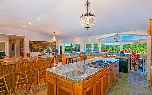 Quiet Mind Mountain Lodge, Retreat and Spa