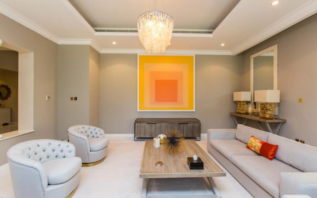 Prvt Pool Beach in Luxury Palm Jumeirah Villa