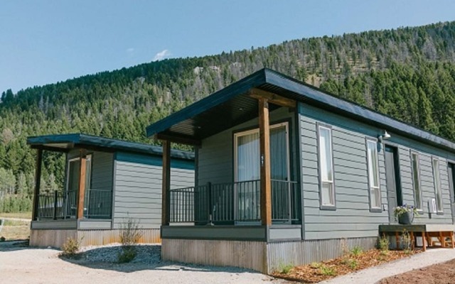 Terra Nova Cabins