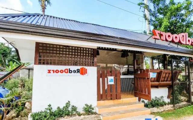 RedDoorz @ Gaea's Apartment Panglao