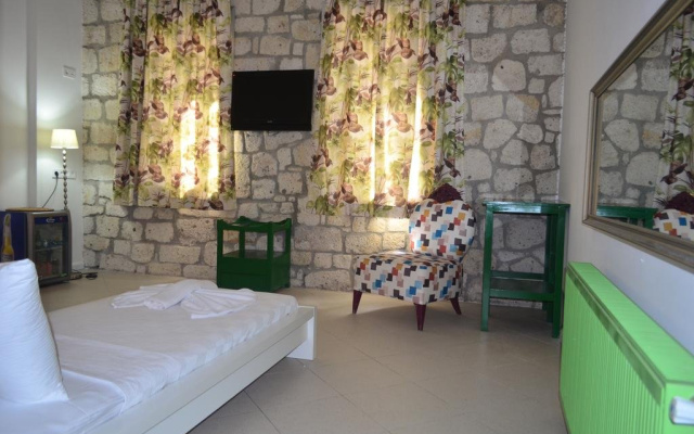 Curcuna Hotel