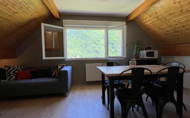 Sur les hauteurs de Cauterets, 2 chambres 5 pers