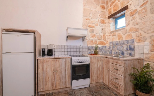 Strofilia Stone Residences