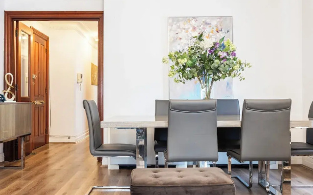 Carlton Court - Mayfair