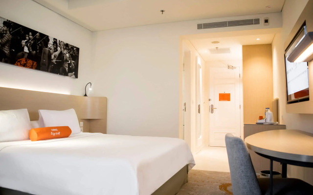 HARRIS Suites fX Sudirman
