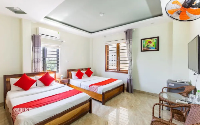 OYO 415 Nice House Hotel