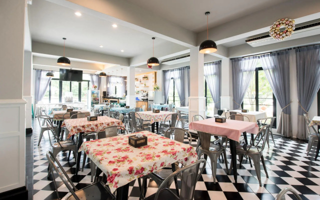 Reindeer Park Resort