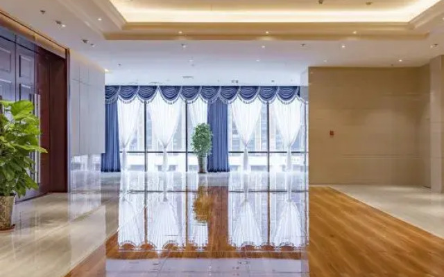 Longemont Hotel