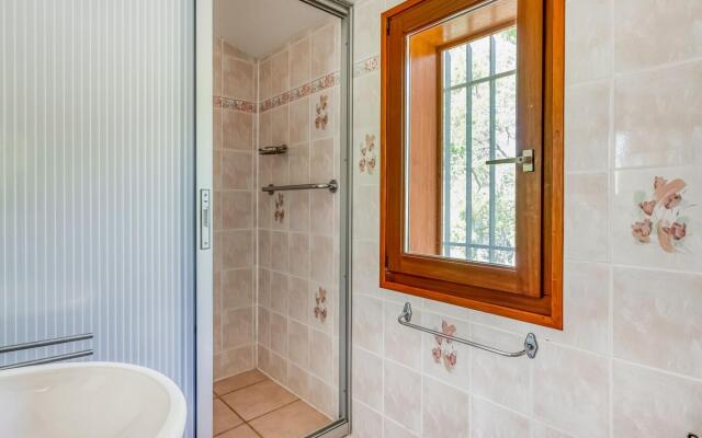 Delightful villa in Prades-sur-Vernazobre with Private Pool