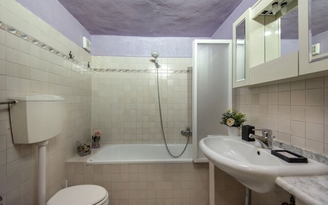 Il Portico Della Rocca