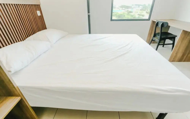 Aurora Rooms Riverdale