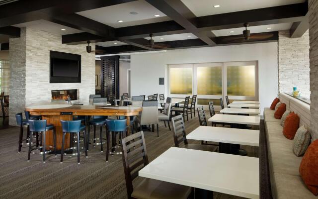 Homewood Suites by Hilton Teaneck Glenpointe