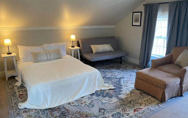 Independence Inn
