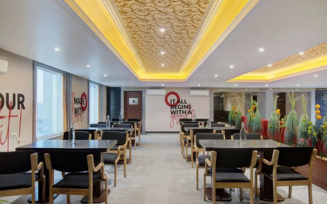 Oyo Townhouse  132 Hotel The Grand