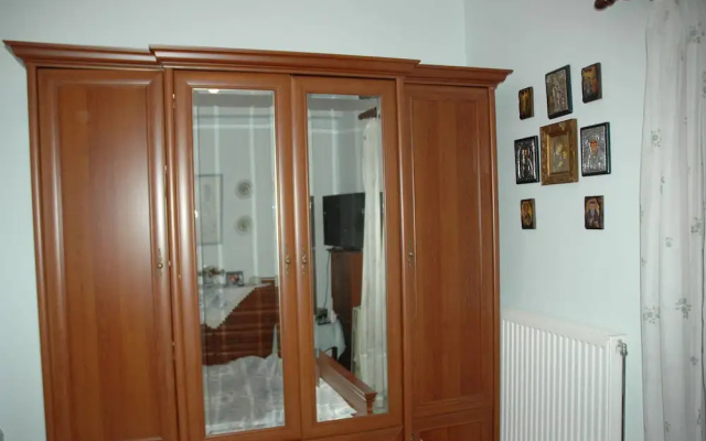 Split-level house in East Pelion