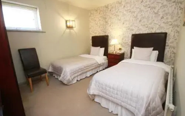 Crown Hotel