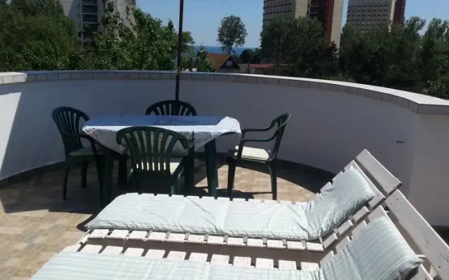 Vila Adora