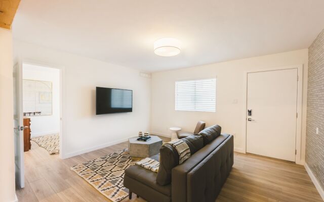 WanderJaunt Apts near Roosevelt Row