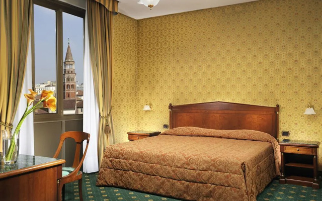 Grand Plaza