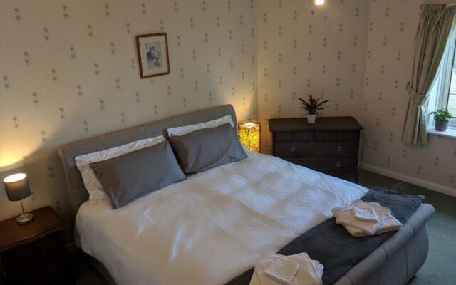 Huntingball Lodge