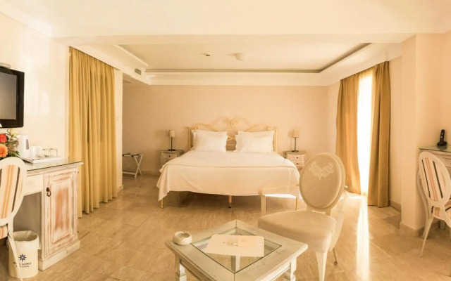 Hotel Azimut