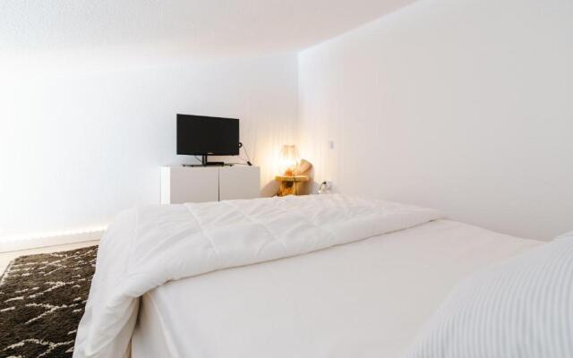 FR25 GRUISSAN Plage des Chalets studio mezzanine Vue mer