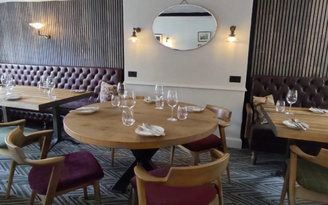 Royal Oak Hotel