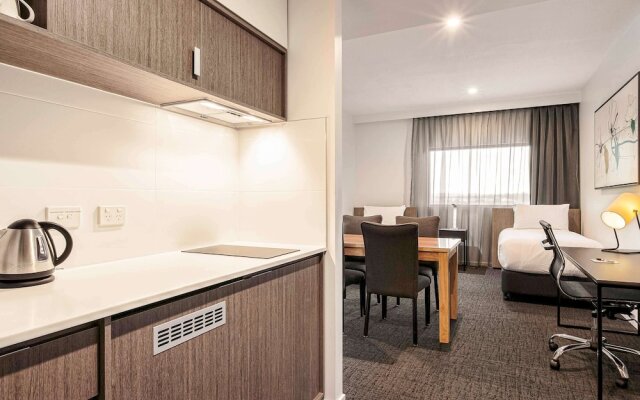 Mercure Kawana Waters