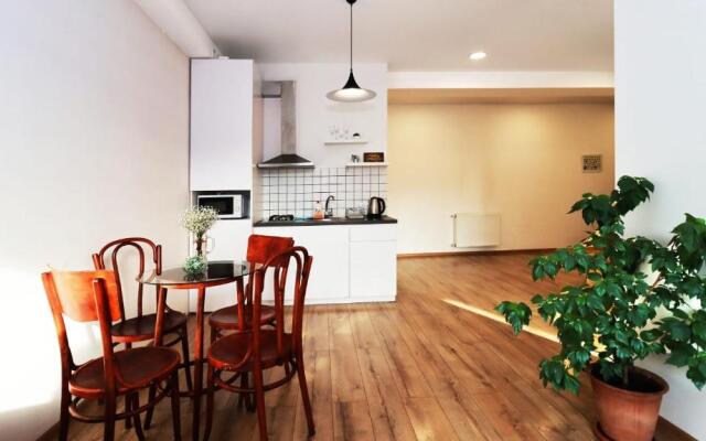 Wehost Stylish Apartment Near Fabrika