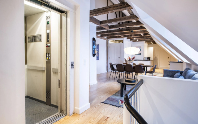 Town Hall Penthouse by Daniel&Jacob’s