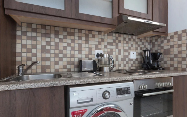 Four Seasons 801 by CTHA