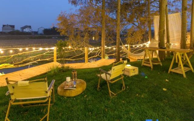 Sanjian Homestay (Shanghai International Tourism Resort)