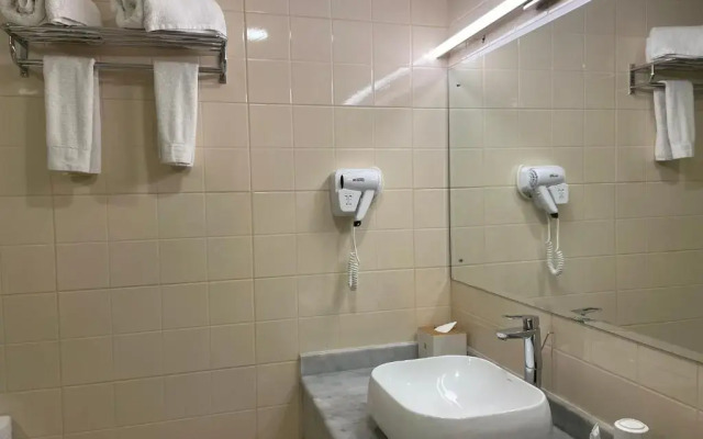 Season Inn Hotel