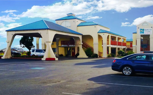 Quality Inn & Suites Redwood Coast