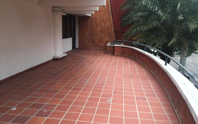 Hotel Dos Mundos