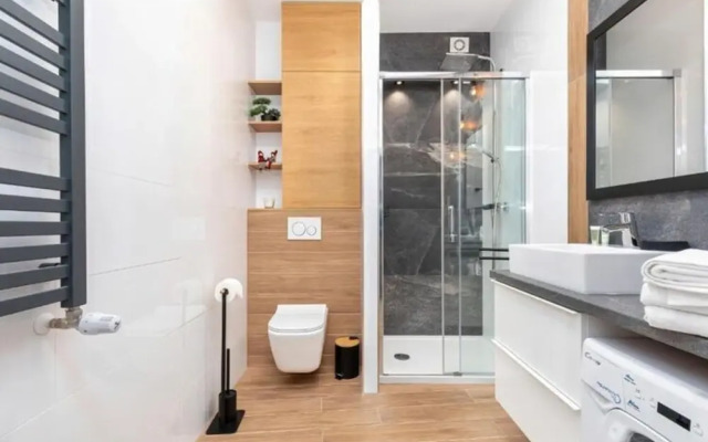 Apartment With Swimming Pool, Terrace, Pobierowo