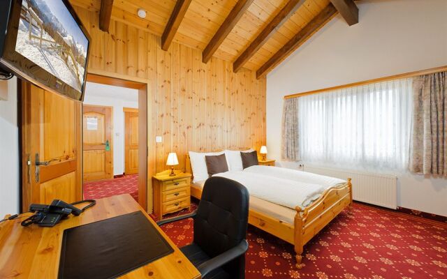 Hotel Alpina