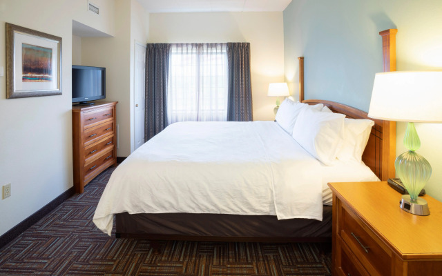 Staybridge Suites Minneapolis-Bloomington, an IHG Hotel