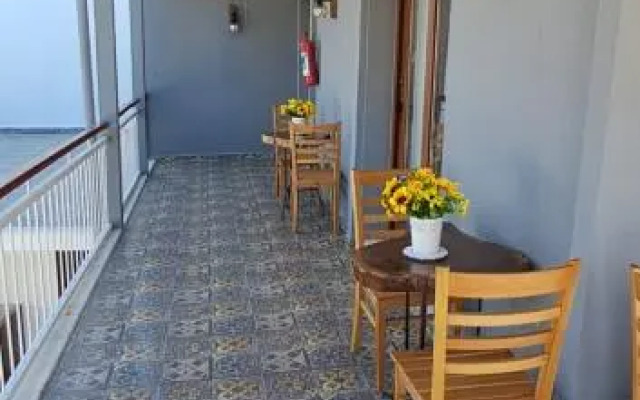 Sigacik Armola Pansiyon Cafe