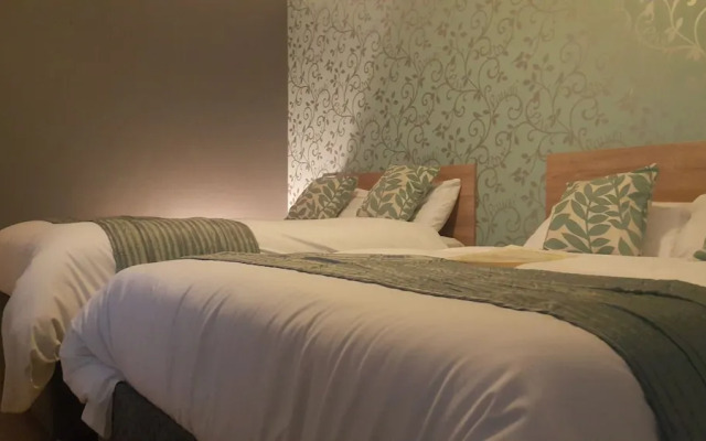 Maple Hotel