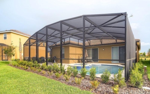Solterra 5BR Villa w Private Pool & Spa