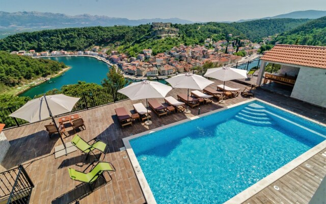 Lucija Apartments