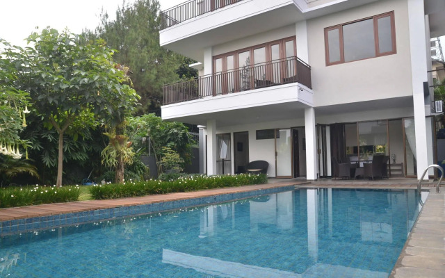 BreezeBlows City View 5BR with Pool + Familly Room