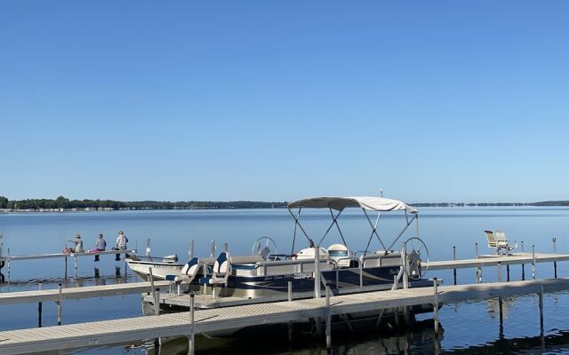 Peters Sunset Beach Resort