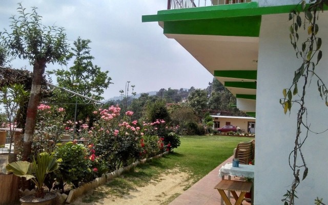 StayApart - Maa Anadmayee Guest House